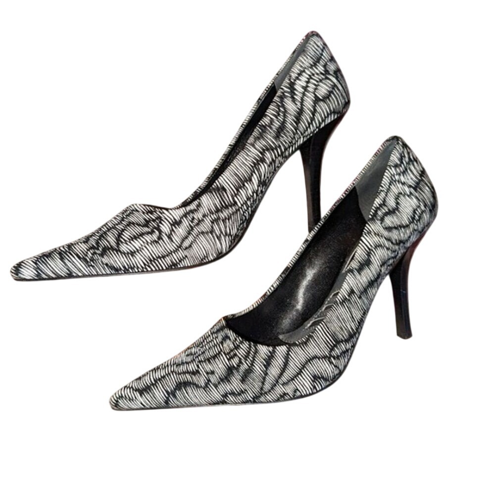 mob wife office siren nine west faina pointed toe stiletto heels 6.5 black white